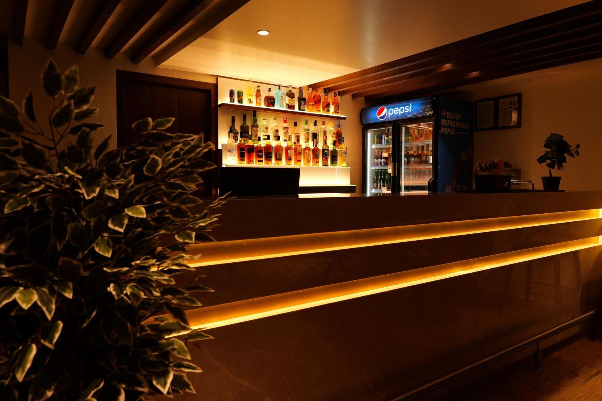 Uva Manish Hotel Kundapur Kültér fotó